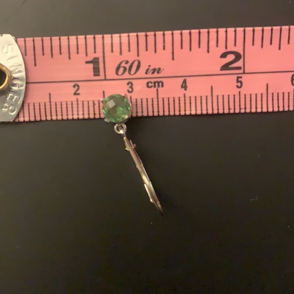 14K White gold earrings with faceted light green gems - Picture 8 of 8